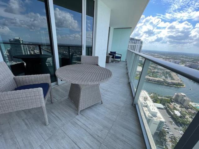Stay At The Top With Amazing Views By Rent4Us Hollywood Exteriér fotografie